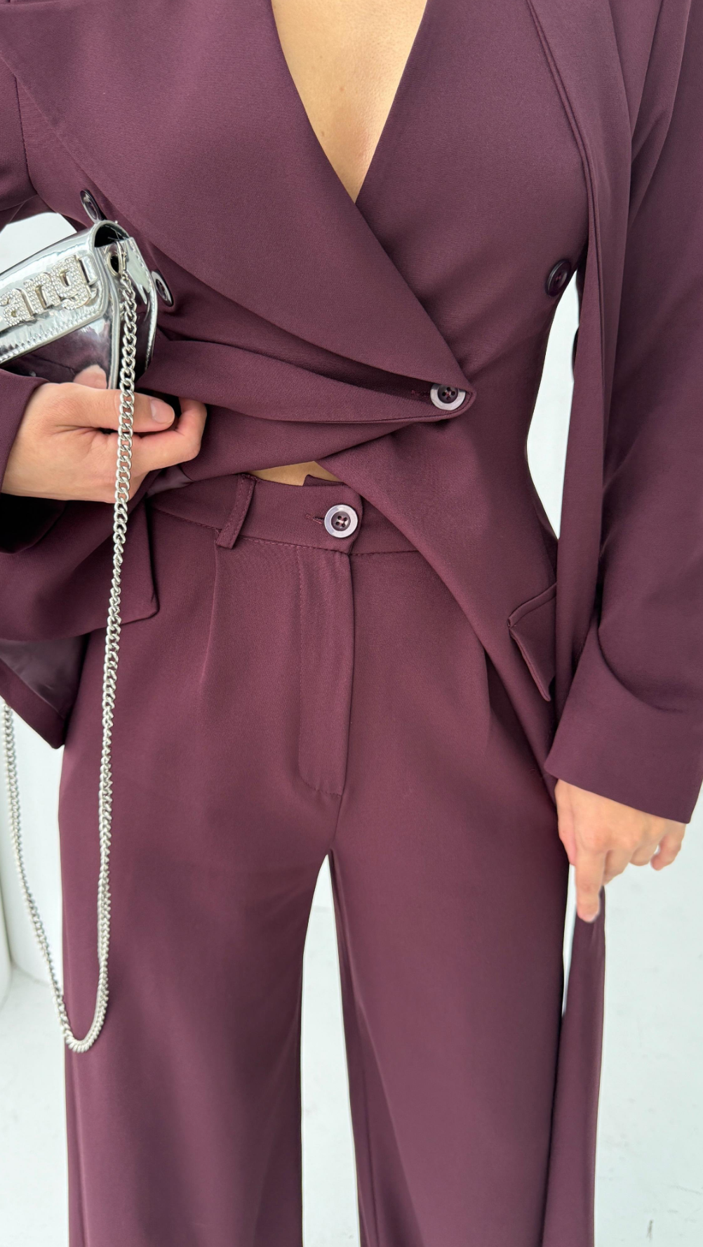 Tailleur femme avec tour de cou -Bordeaux