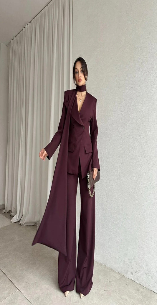 Tailleur femme avec tour de cou -Bordeaux