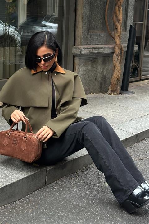 Blouson femme avec cape 65 % coton -Kaki
