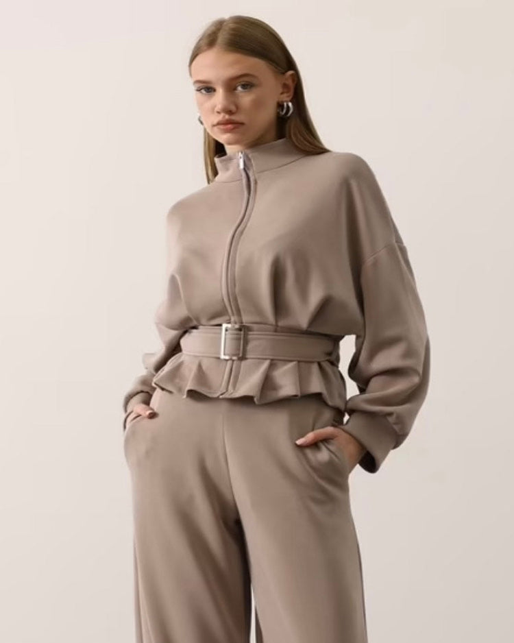 Ensemble  avec ceinture  beige