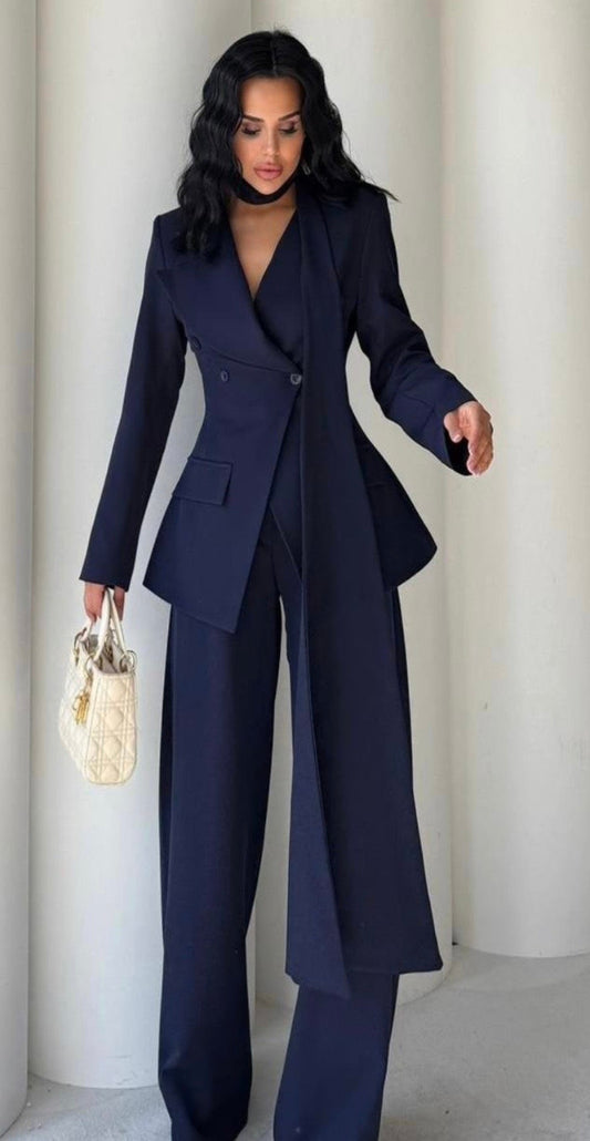 Tailleur femme avec tour  de cou -Bleu marine