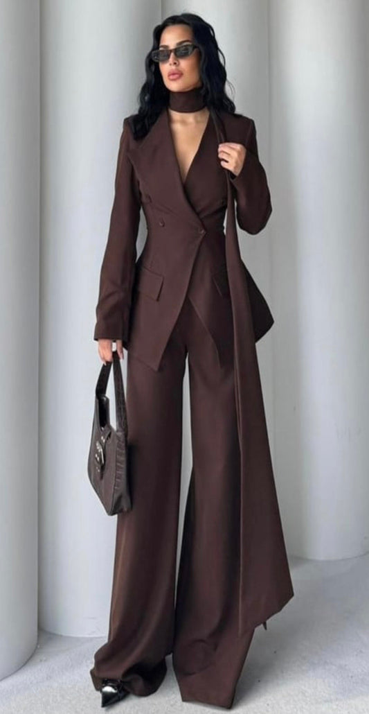 Tailleur femme avec tour  de cou -Marron