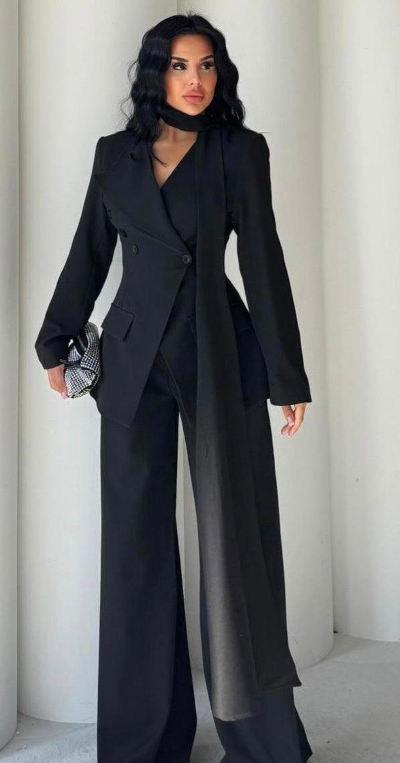 Tailleur femme avec tour  de cou -Noir
