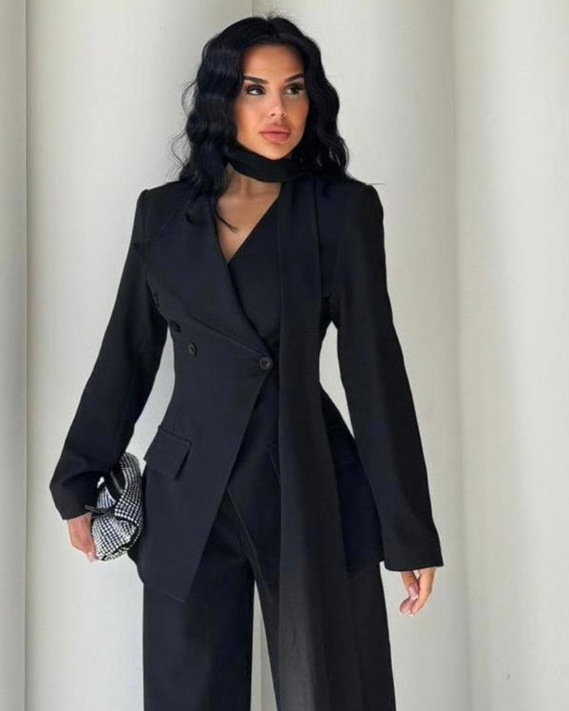 Tailleur femme avec tour  de cou -Noir